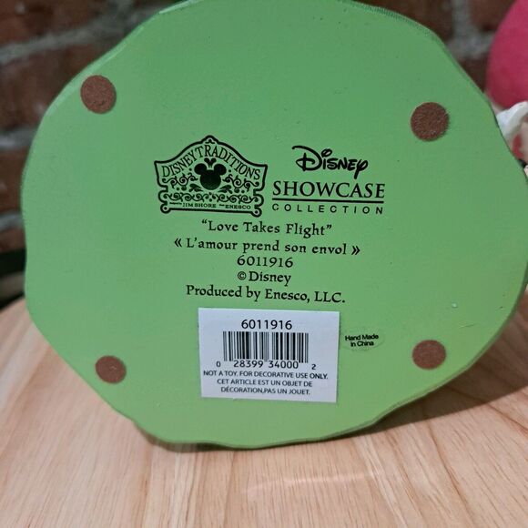 Jim Shore Disney#6011916 Love Takes Flight-Mickey & Minnie Heart-Air Balloon New - Picture 5 of 6